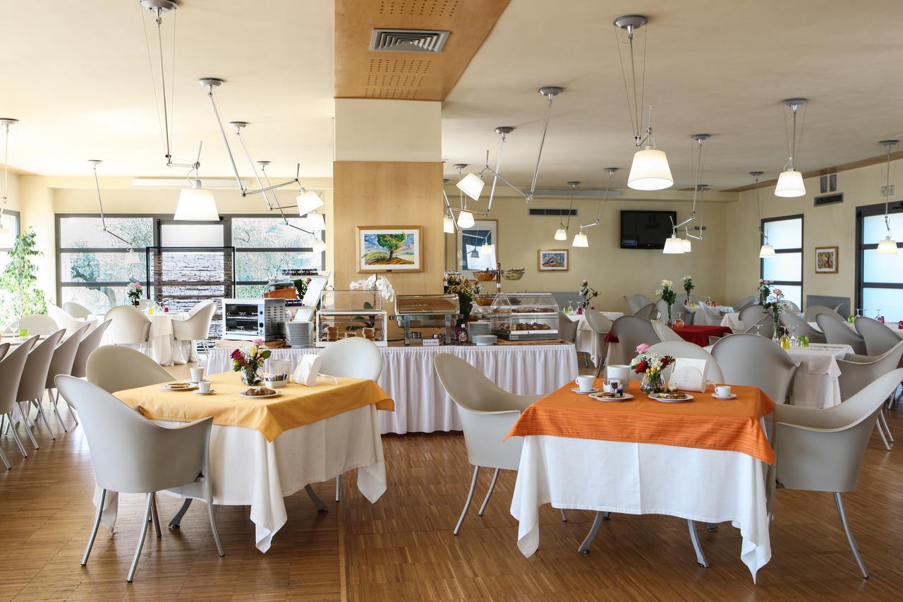 Grand Hotel Garden Barile Bagian luar foto
