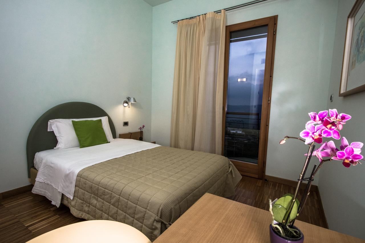 Grand Hotel Garden Barile Ruang foto